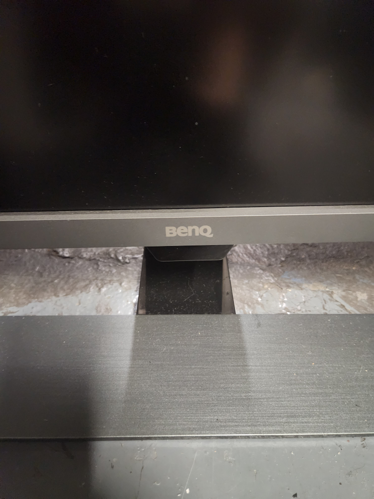Two 32 inch black monitors. Benq brand. - photo 4