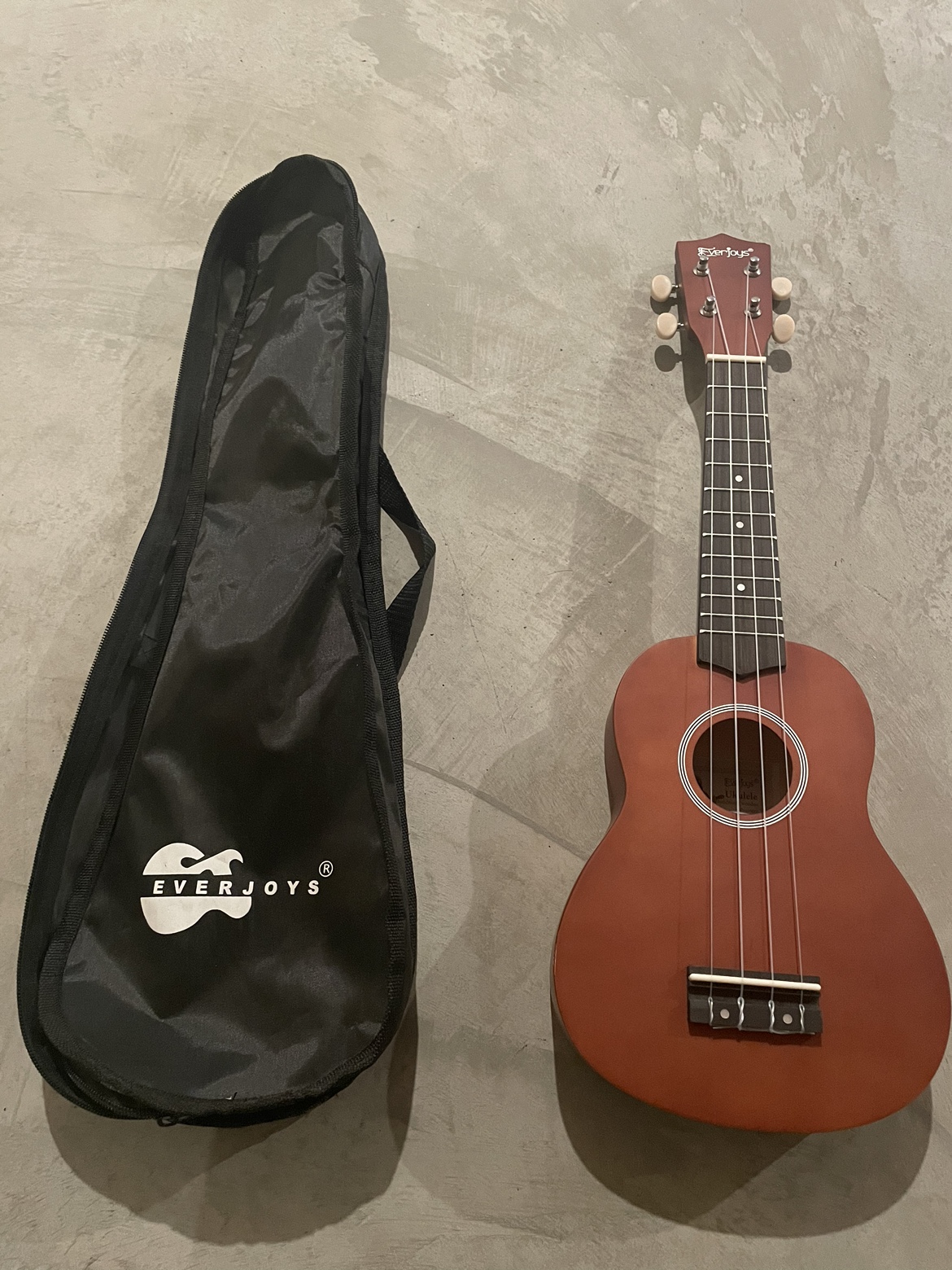 Ukulele for sale - photo 2