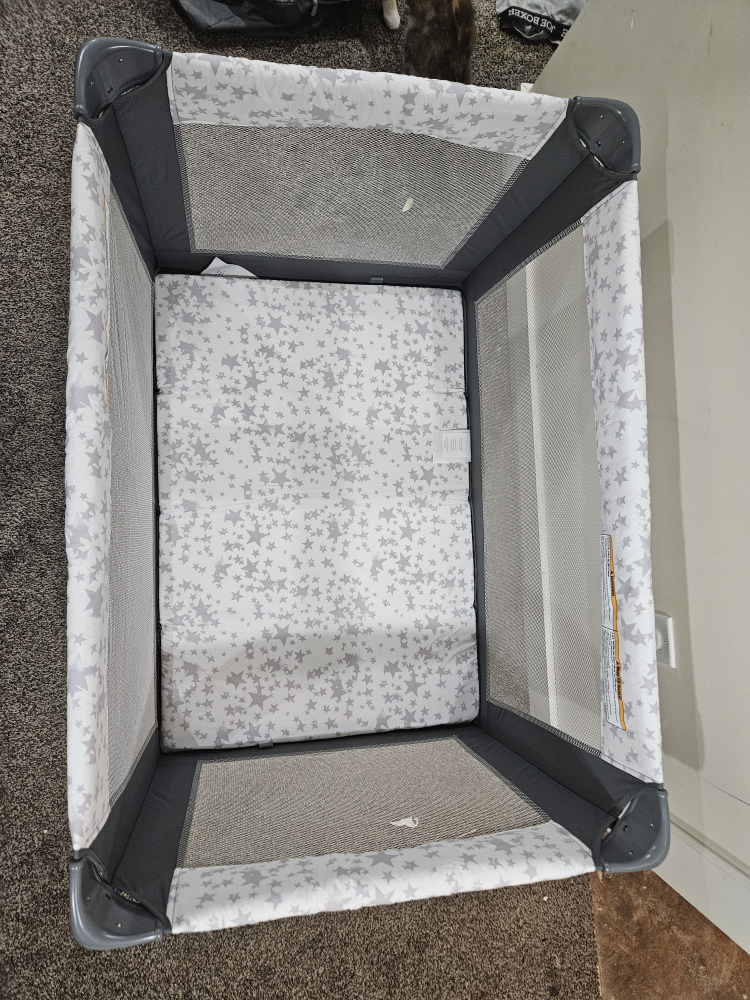 Graco Playpen - photo 2