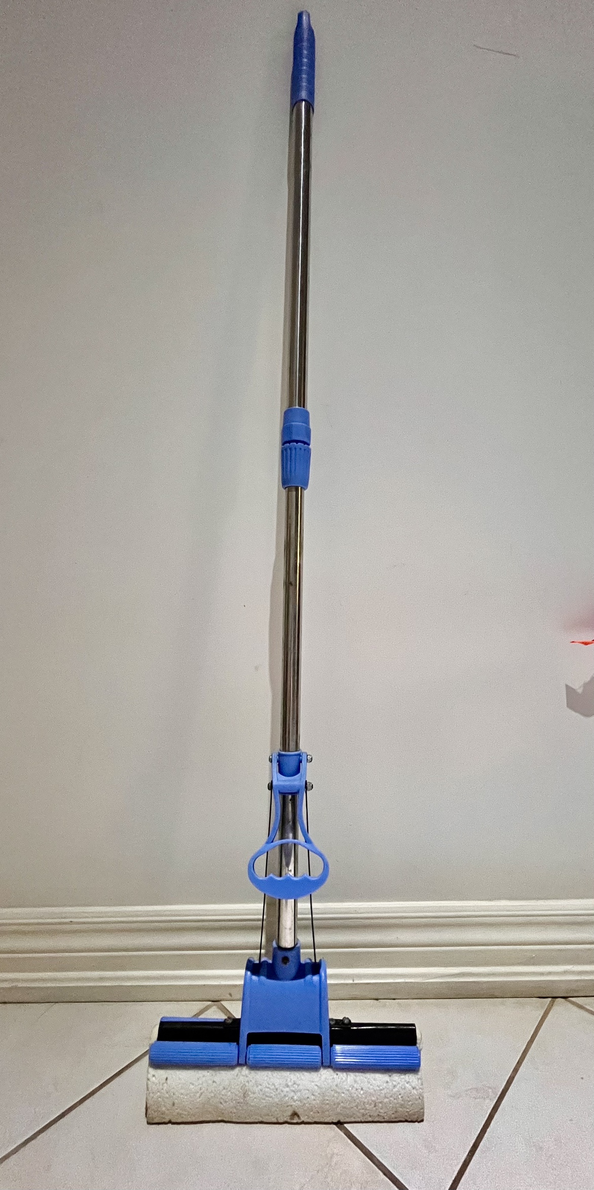 Aluminum Height Adjustable Sponge Mop image indicator(2)