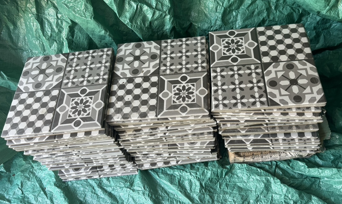 Unused Decking Tiles- Ikea MALLSTEN image indicator(4)