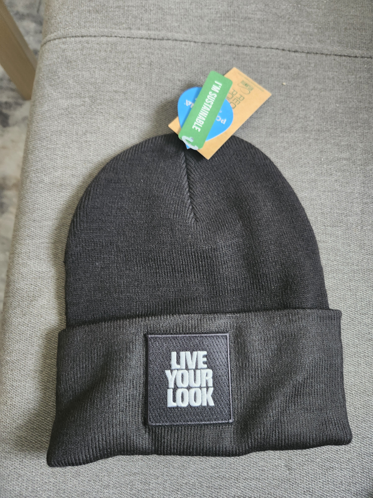 brand new toque