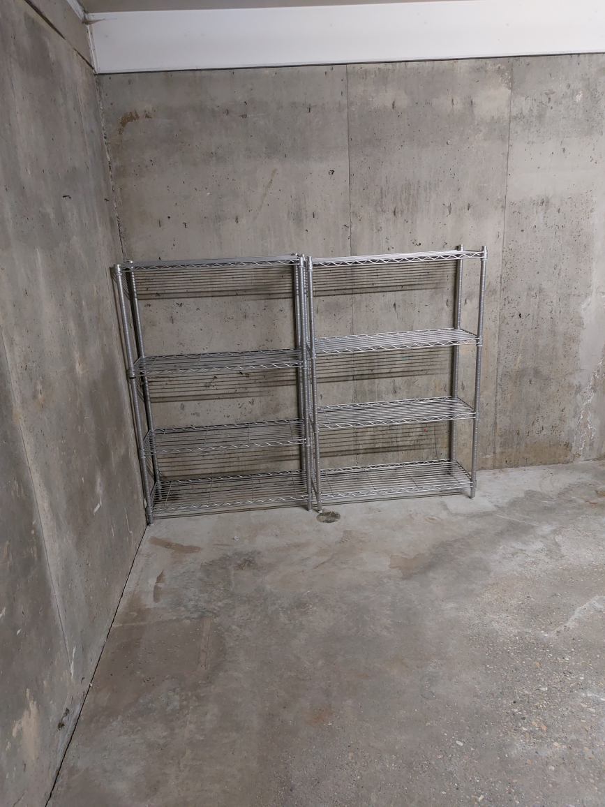 Metal shelving - photo 2