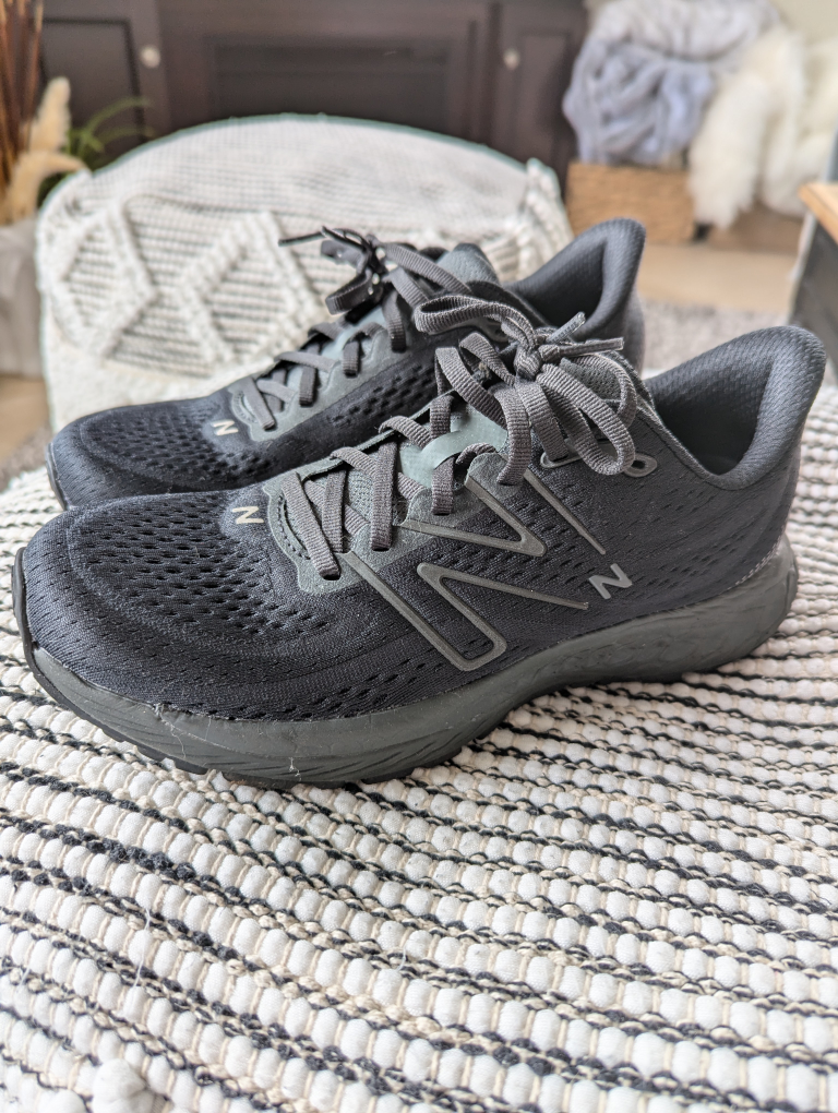 New Balance 880v Fresh Foam Size 7.5 image indicator(2)