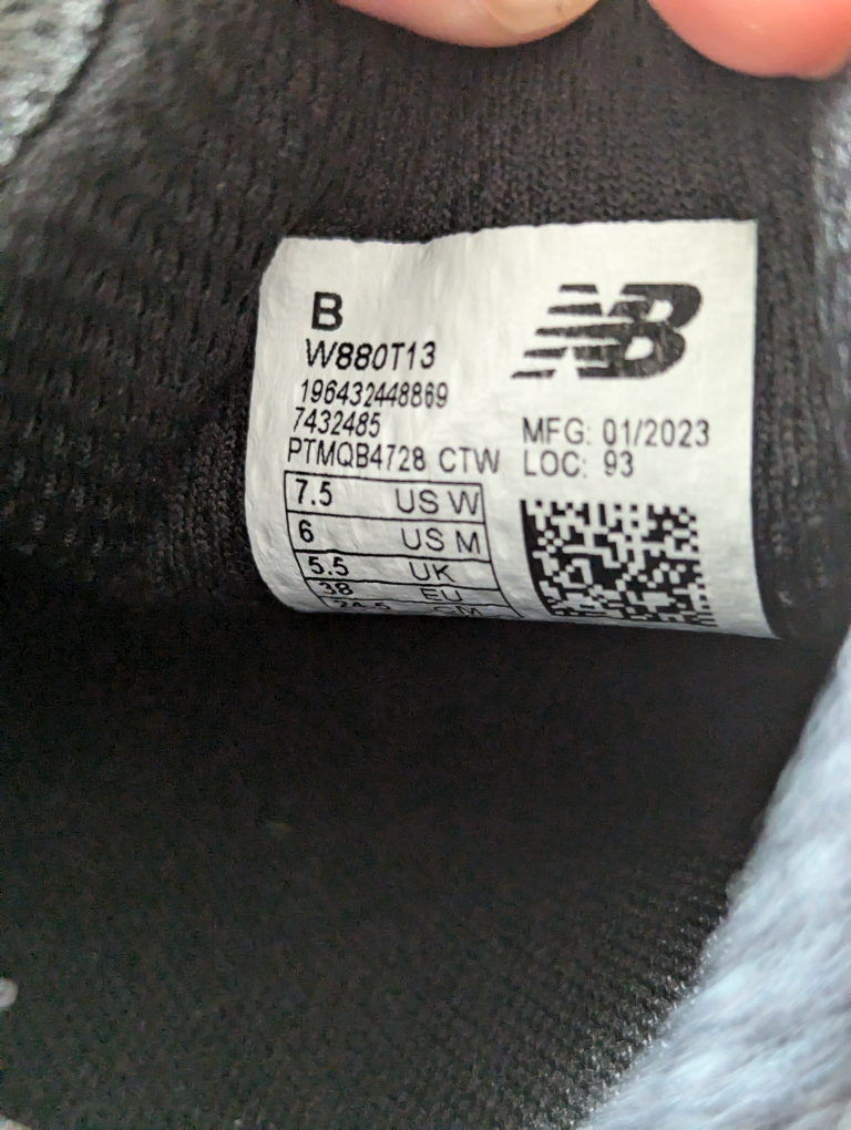 New Balance 880v Fresh Foam Size 7.5 image indicator(3)