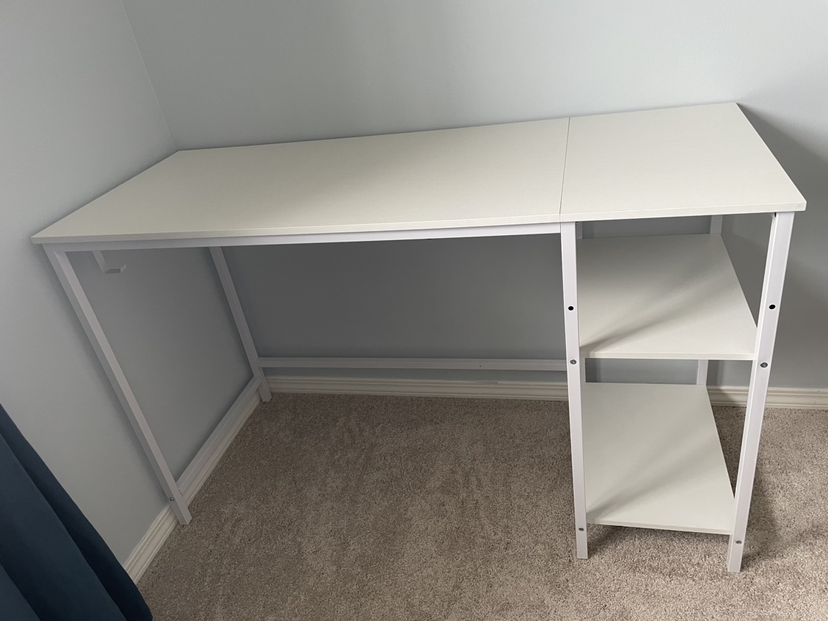 White desk with shelves - photo 2