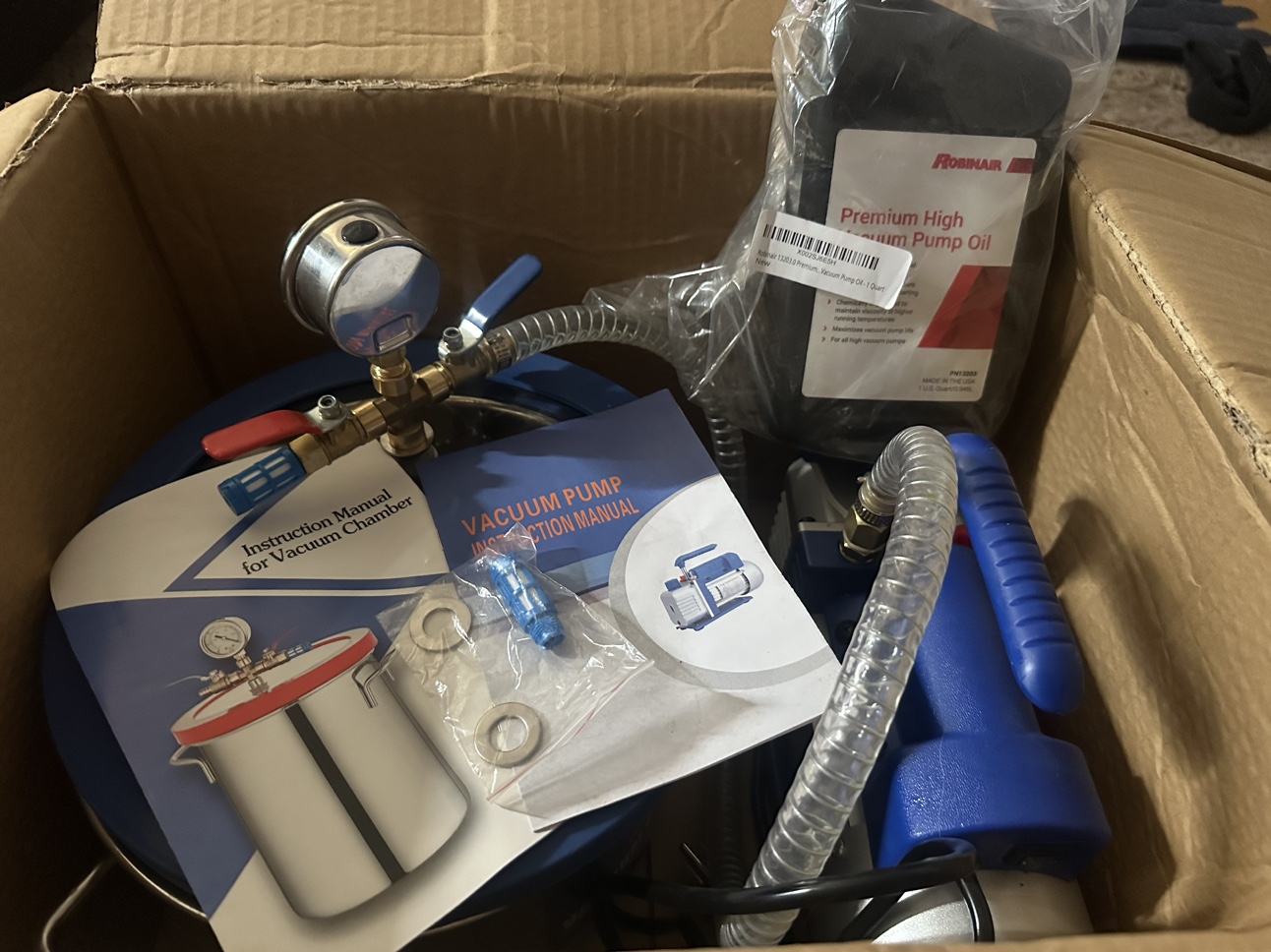1.5 gal vacuum chamber with electric pump