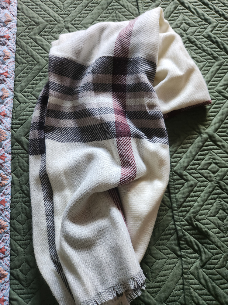 Scarf #freecycle thumbnail