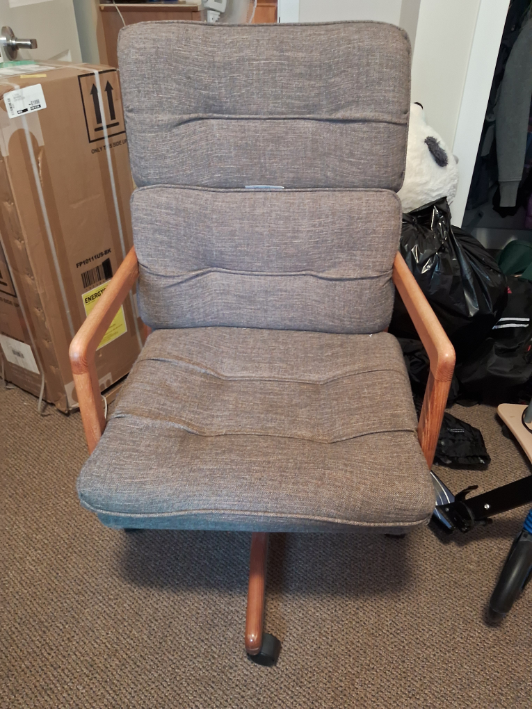 office chair - photo 2