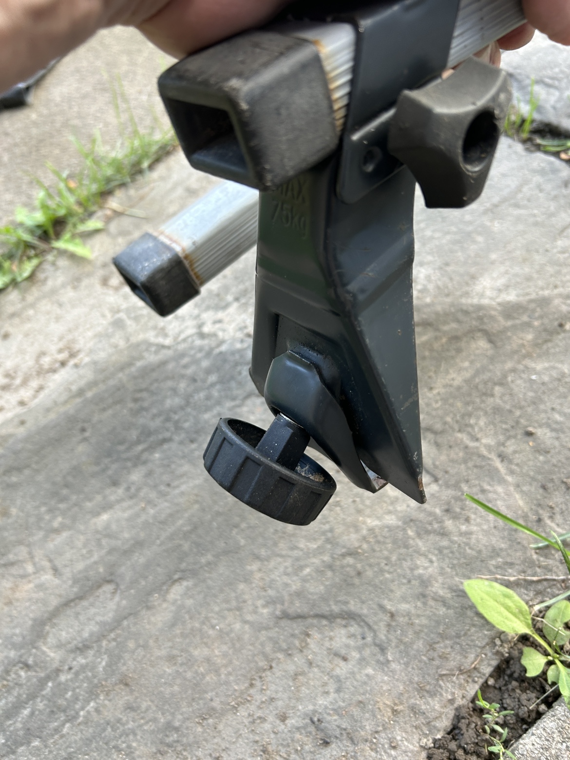 Top roof rack cross bar 51 inch long image indicator(3)