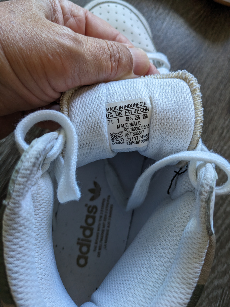 Adidas sneakers 7.5 image indicator(2)