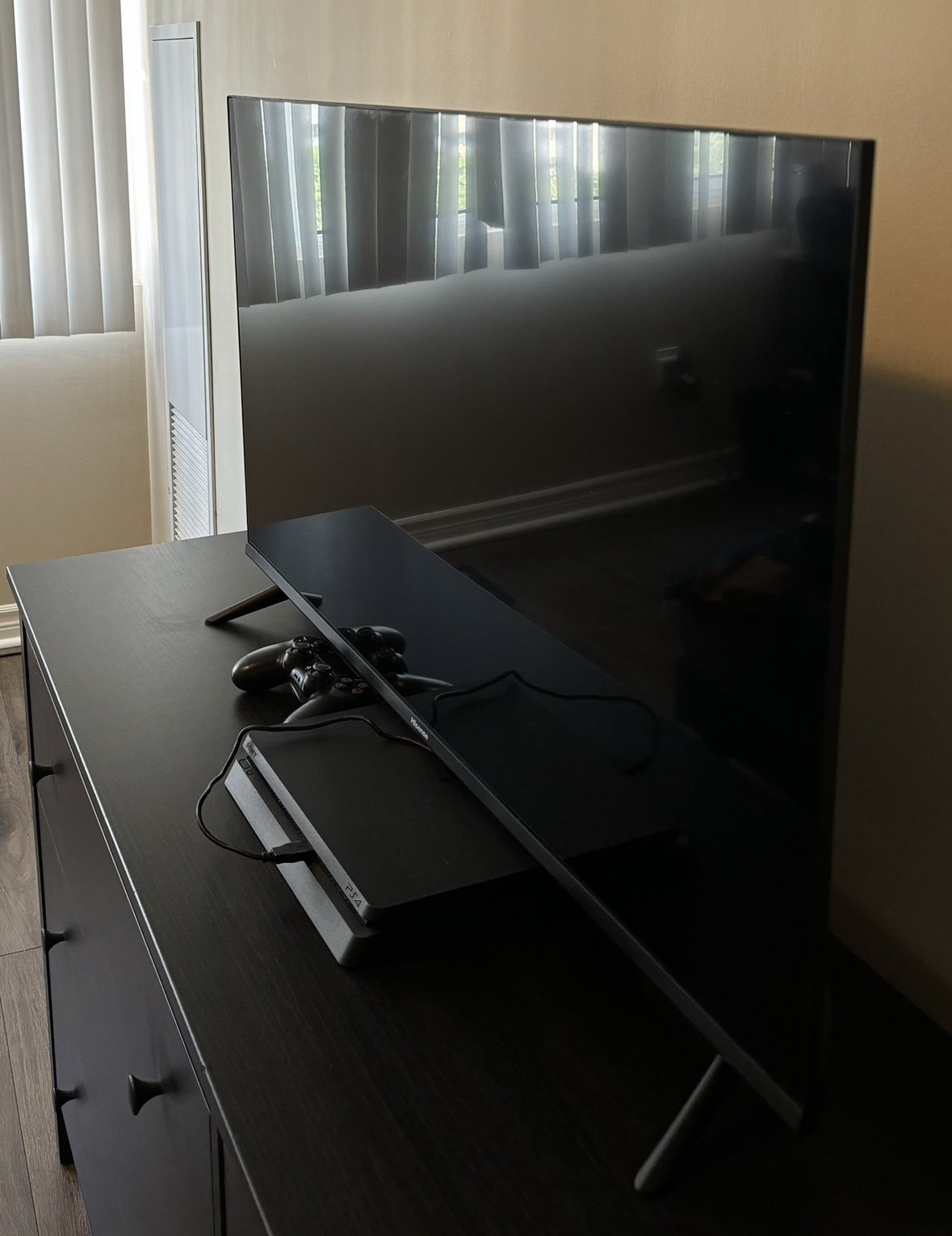 Hisense 40” smart TV thumbnail