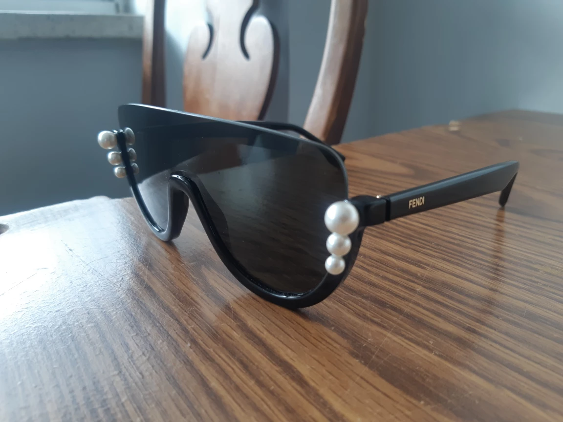 AUTHENTIC FENDI SUNGLASSES FOR WOMEN $45 - photo 4