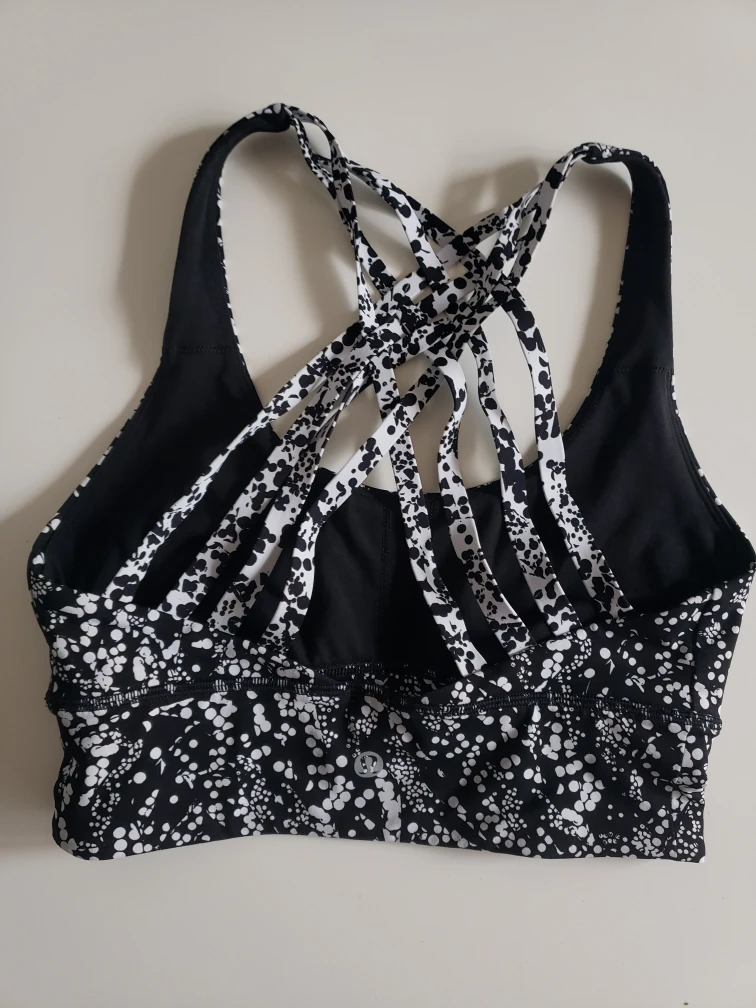 lululemon sports bra size 4 thumbnail