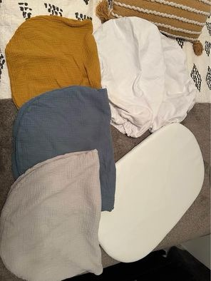 Rocking Bassinet & 3 Sheets - photo 3