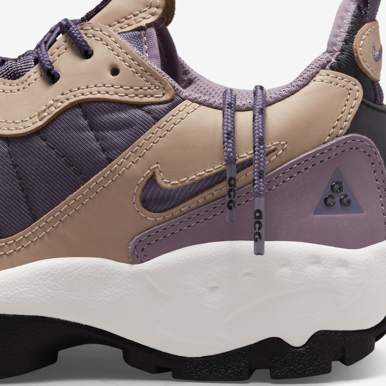 New Nike ACG Air Mada Low size 9M image indicator(10)