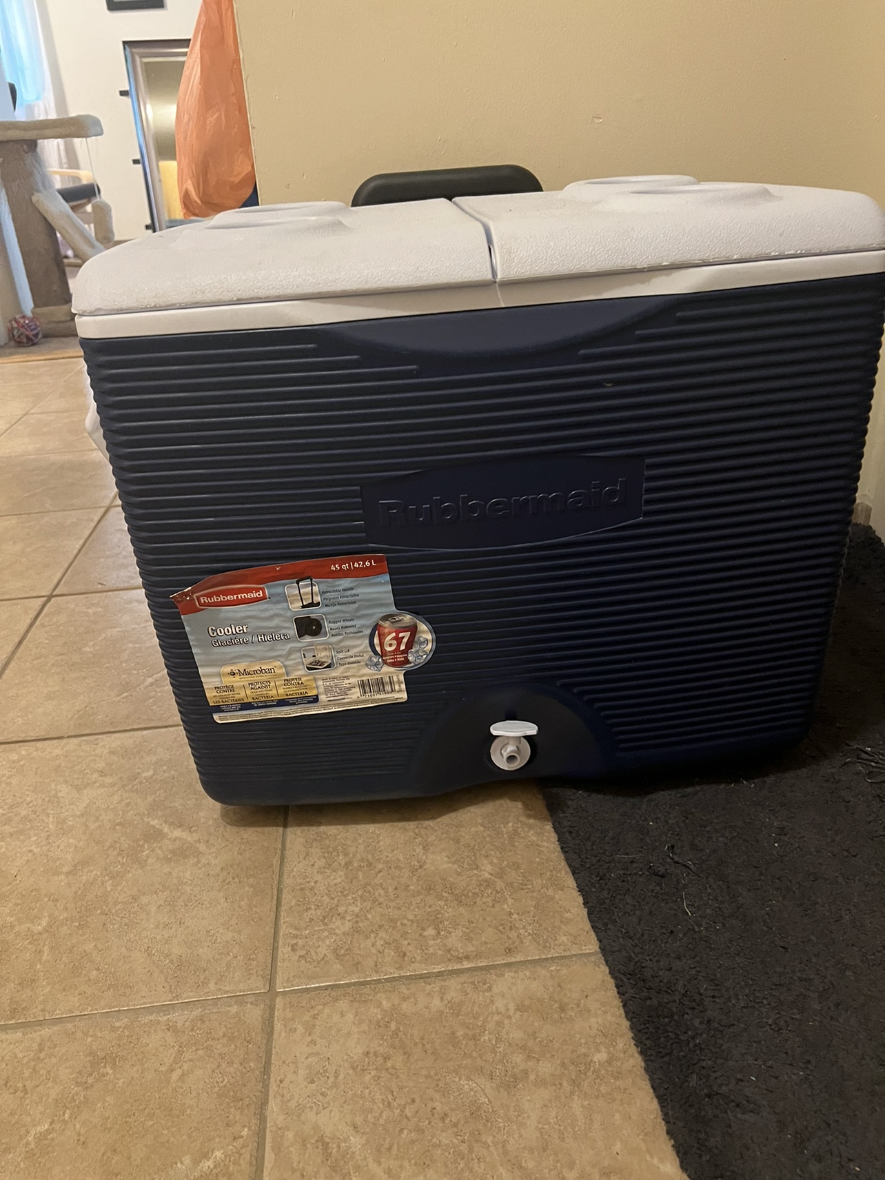 Rubbermaid cooler 45qt