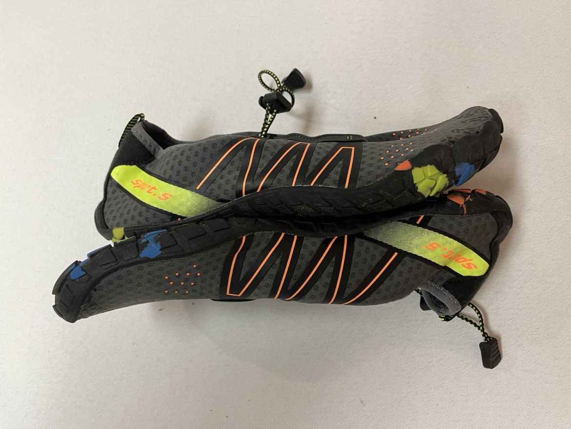 9.5 or 10 - Mens Water Sandals image indicator(4)