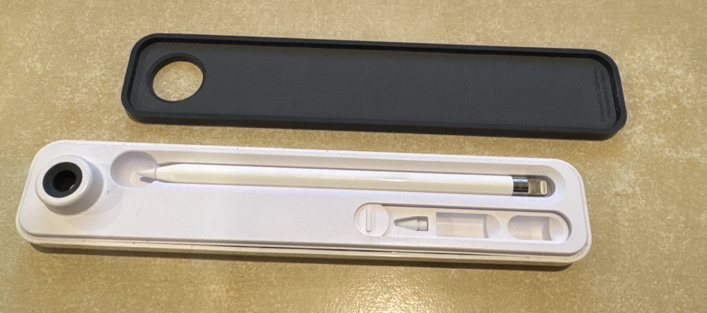 Apple Pencil 1st Gen+Belkin pencil case - photo 2
