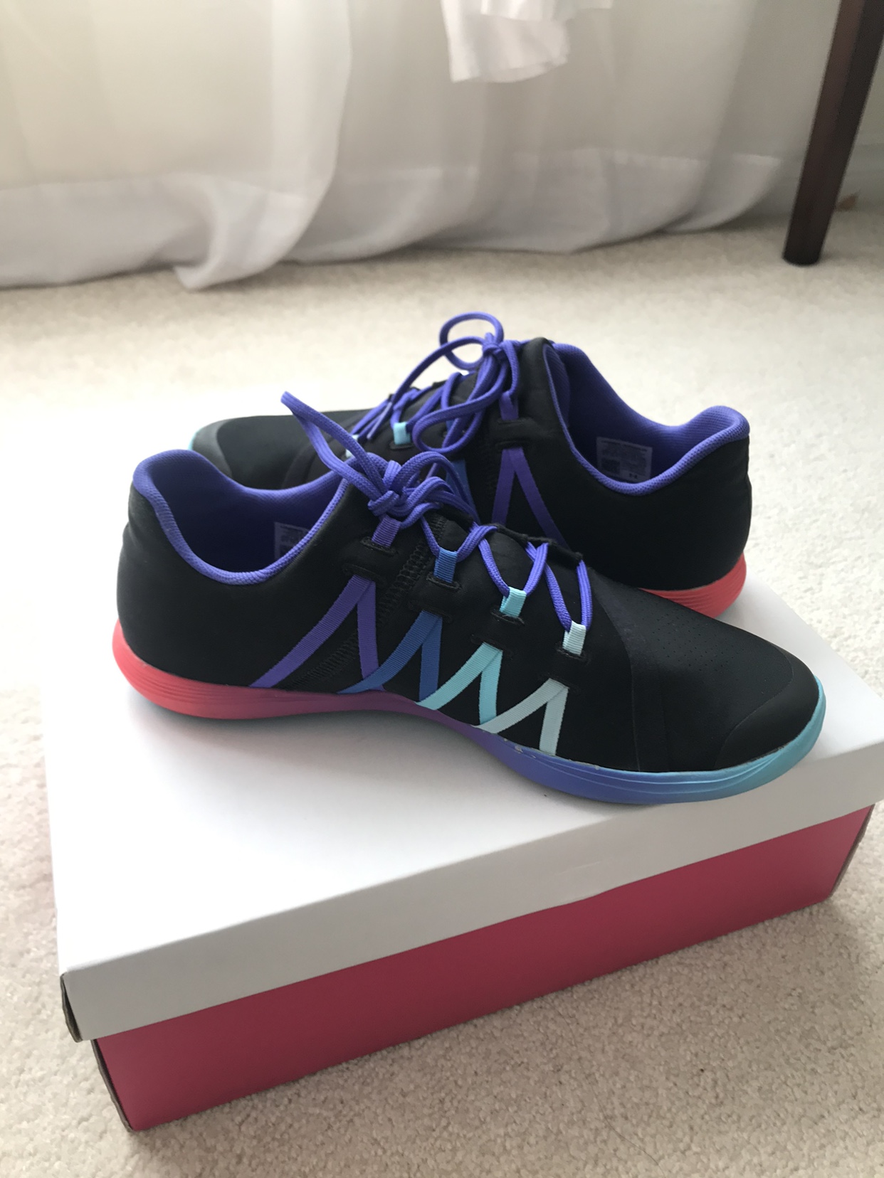 Under armour girls runners, 6 ⚽️ image indicator(3)