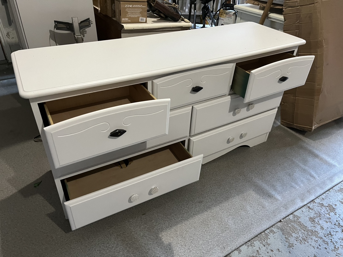 White dresser - photo 3