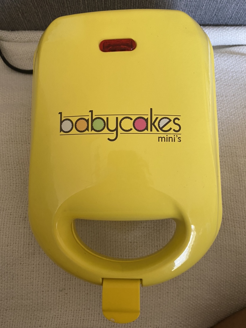 Mini cake/donut maker
