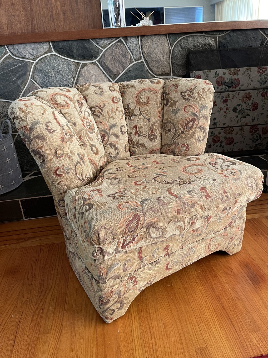 🦋🛋️ Comfy Chair 🦋☀️