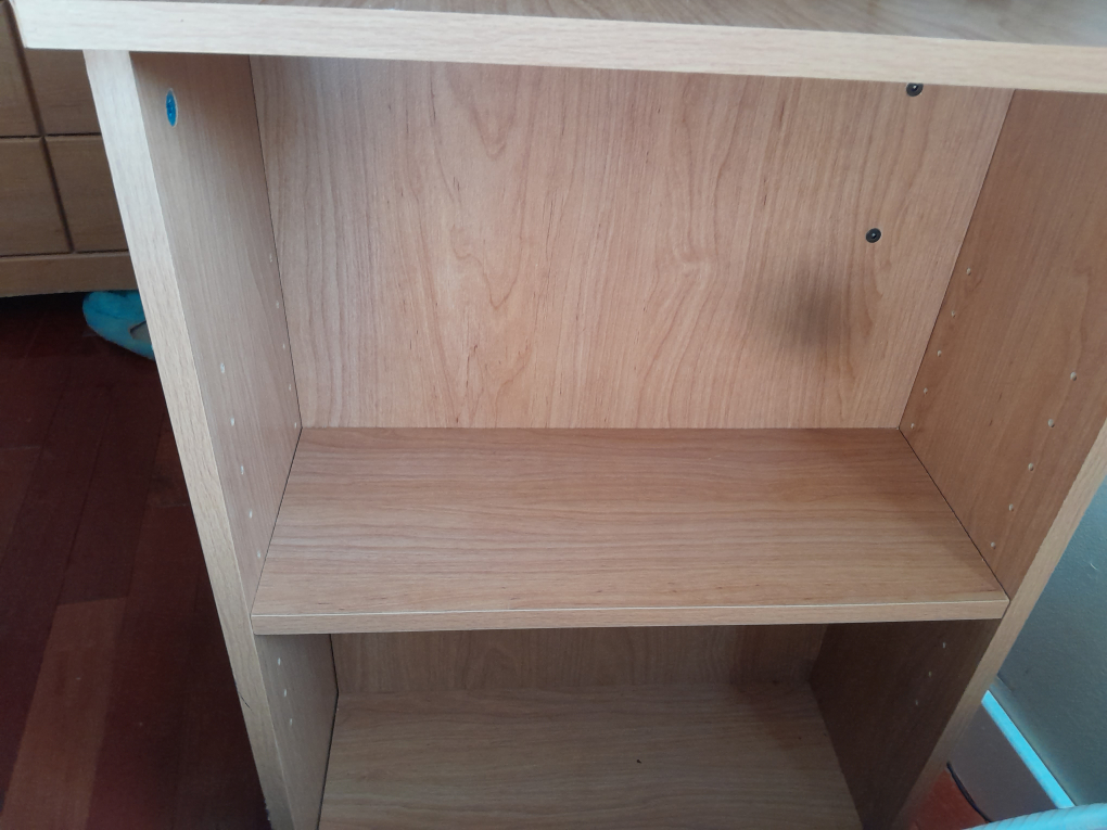 desk - photo 2