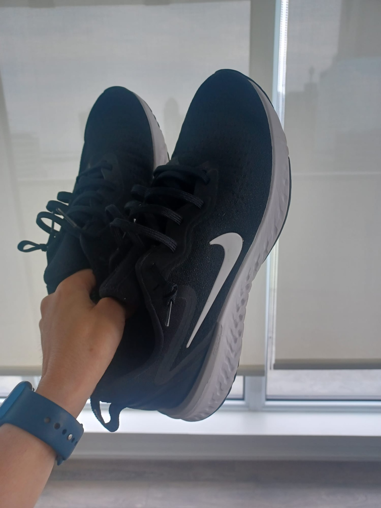 Nike Running Shoes - Like New - photo 3