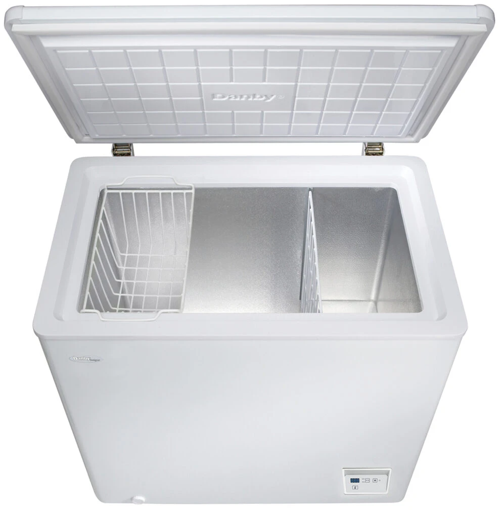 Danby Designer 5.1 cu. ft. White Chest Freezer - photo 3