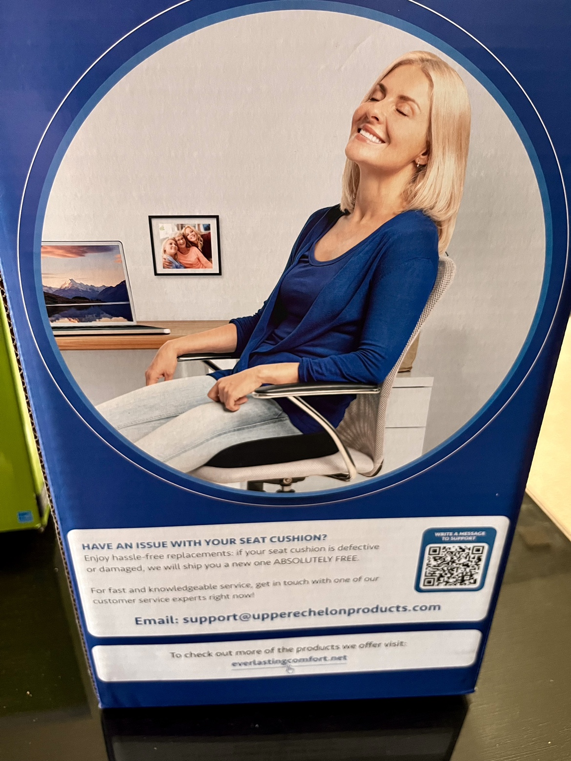 MEMORY FOAM SEAT CUSHION (unopened) image indicator(3)