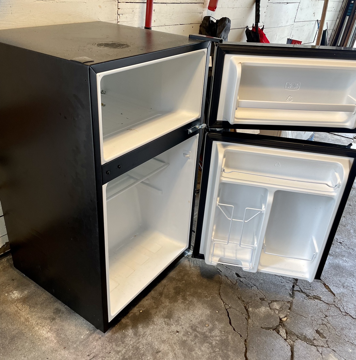 Mini fridge - photo 3