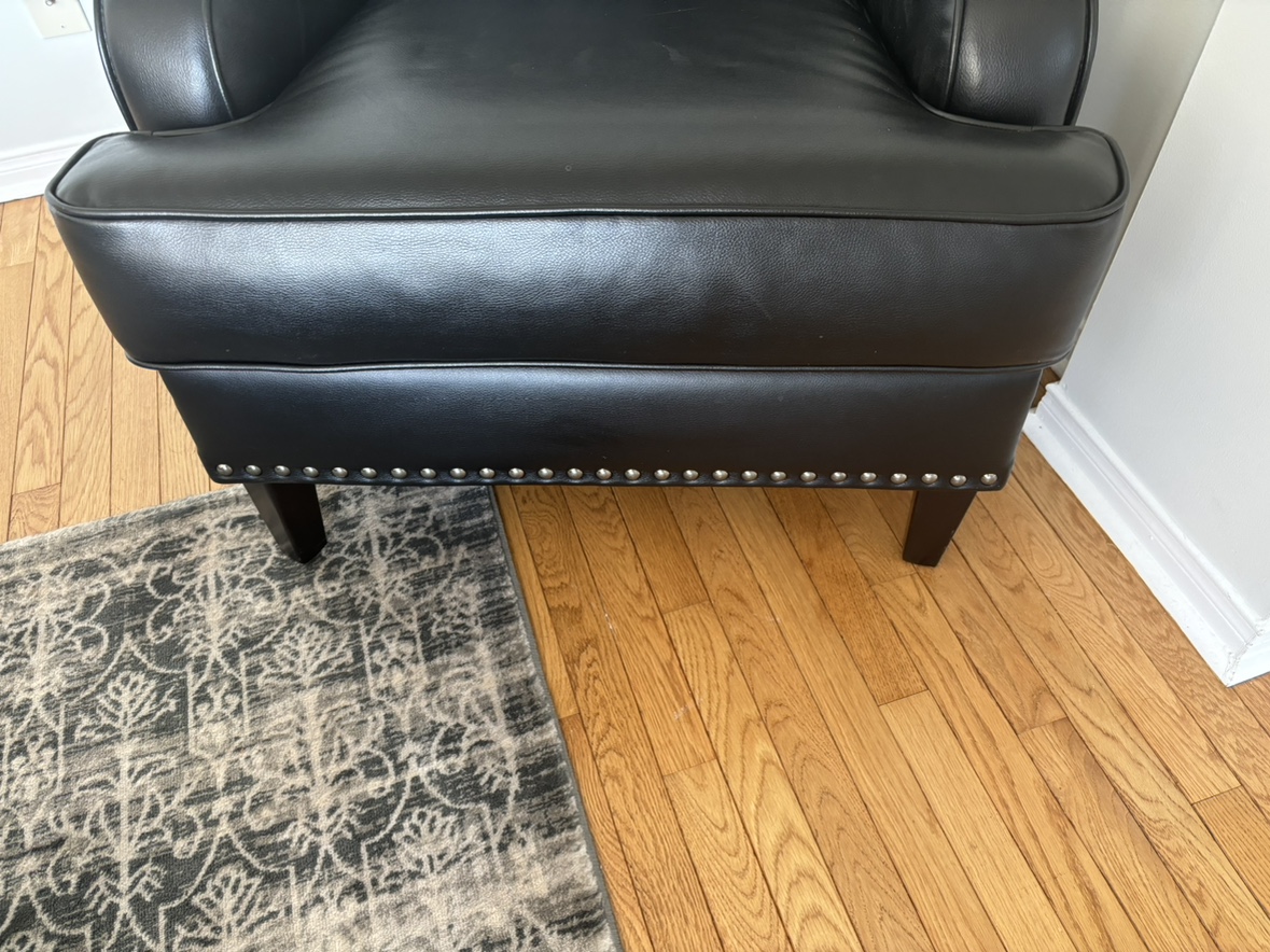 Ashley Furniture Black Leather Accent Chair - photo 3
