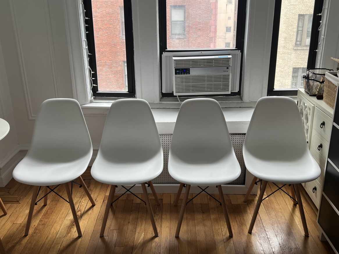 4 Dining Eames White Chairs - photo 5