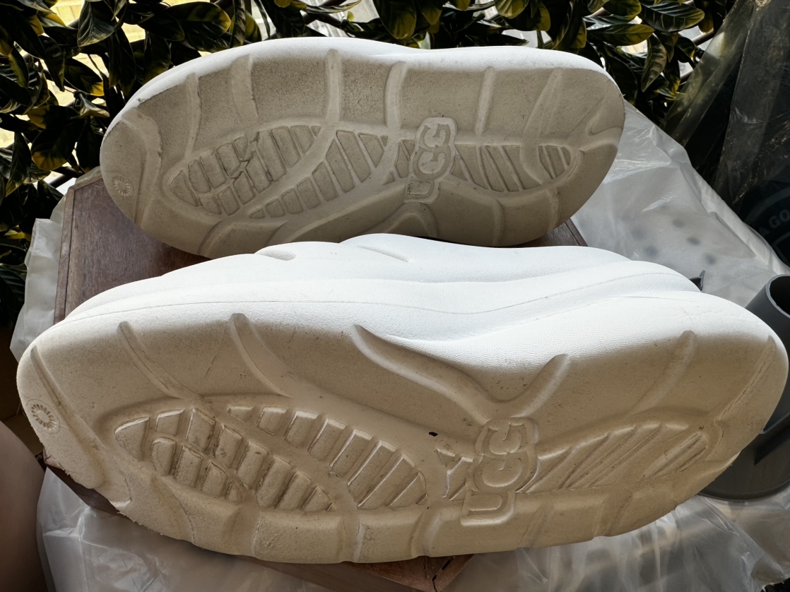 UGG Sport Yeah Clog in White, size 7 - photo 5