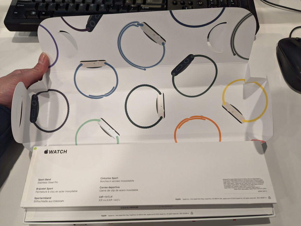 BRAND NEW Apple Watch SE - photo 5