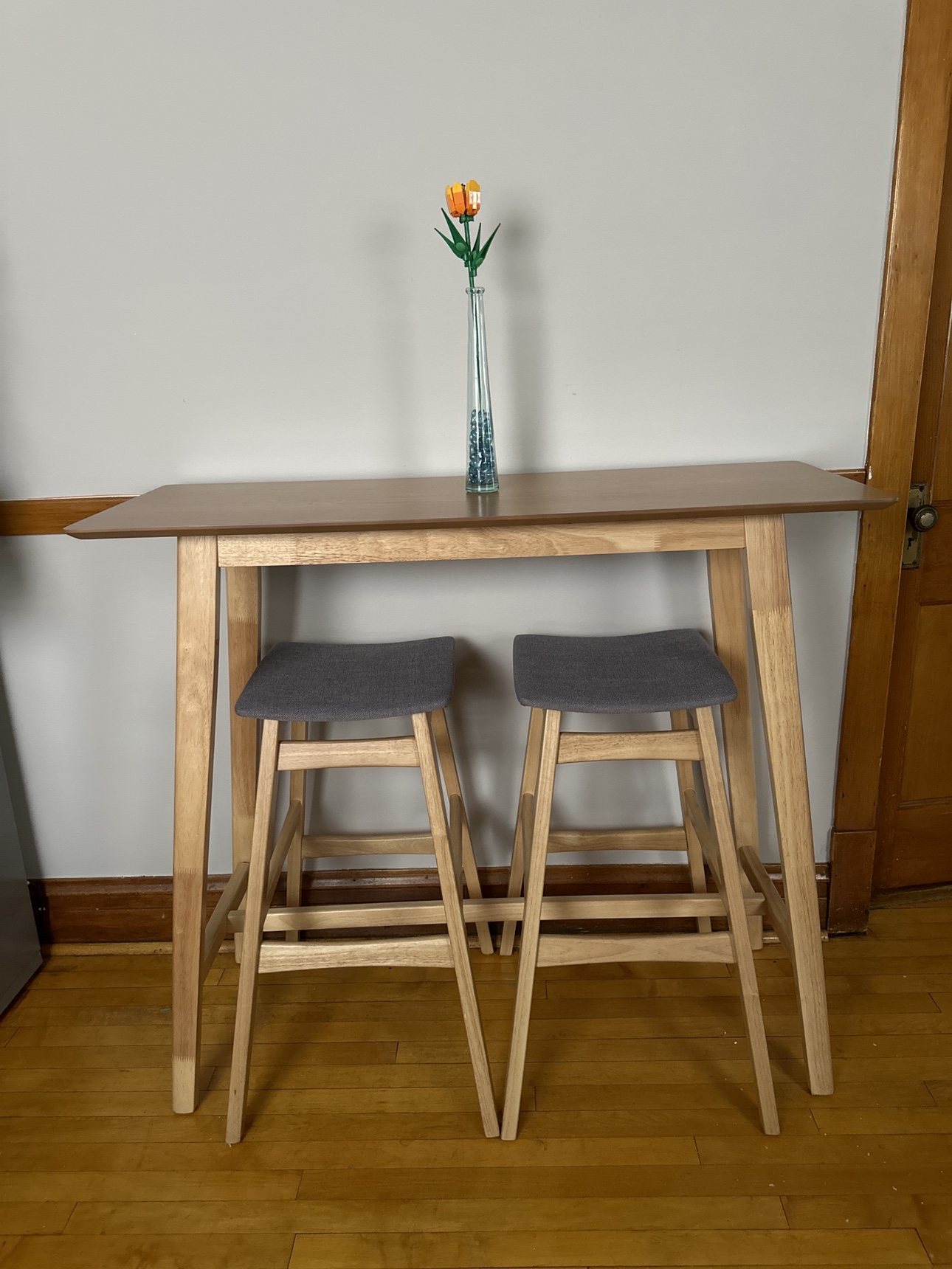 ❗️MOVE OUT SALE ❗️Breakfast Table w/ 2 chairs