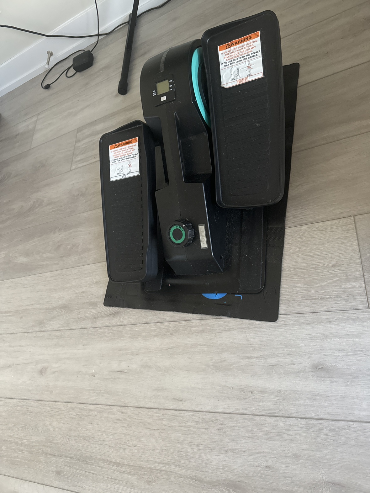 Cubii- desk elliptical