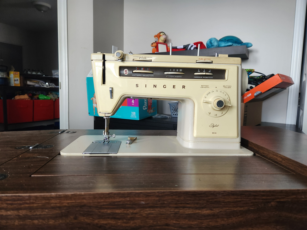 Table Top Sewing Machine
