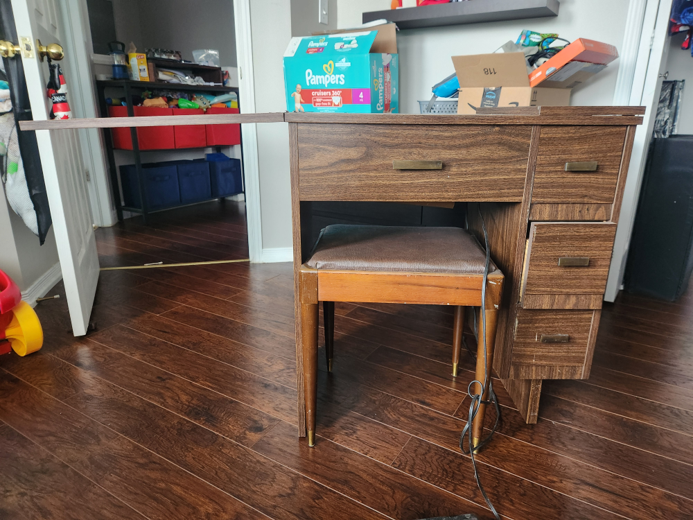 Table Top Sewing Machine - photo 3