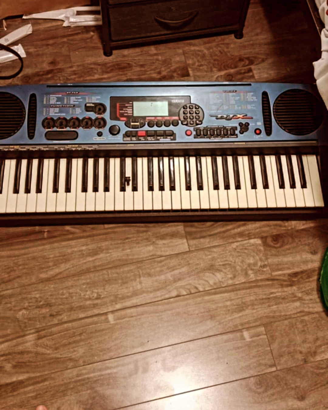 Yamaha DJX keyboard thumbnail