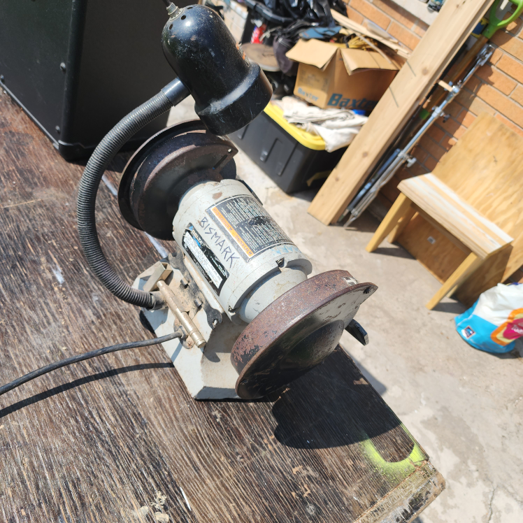 bench grinder - photo 2