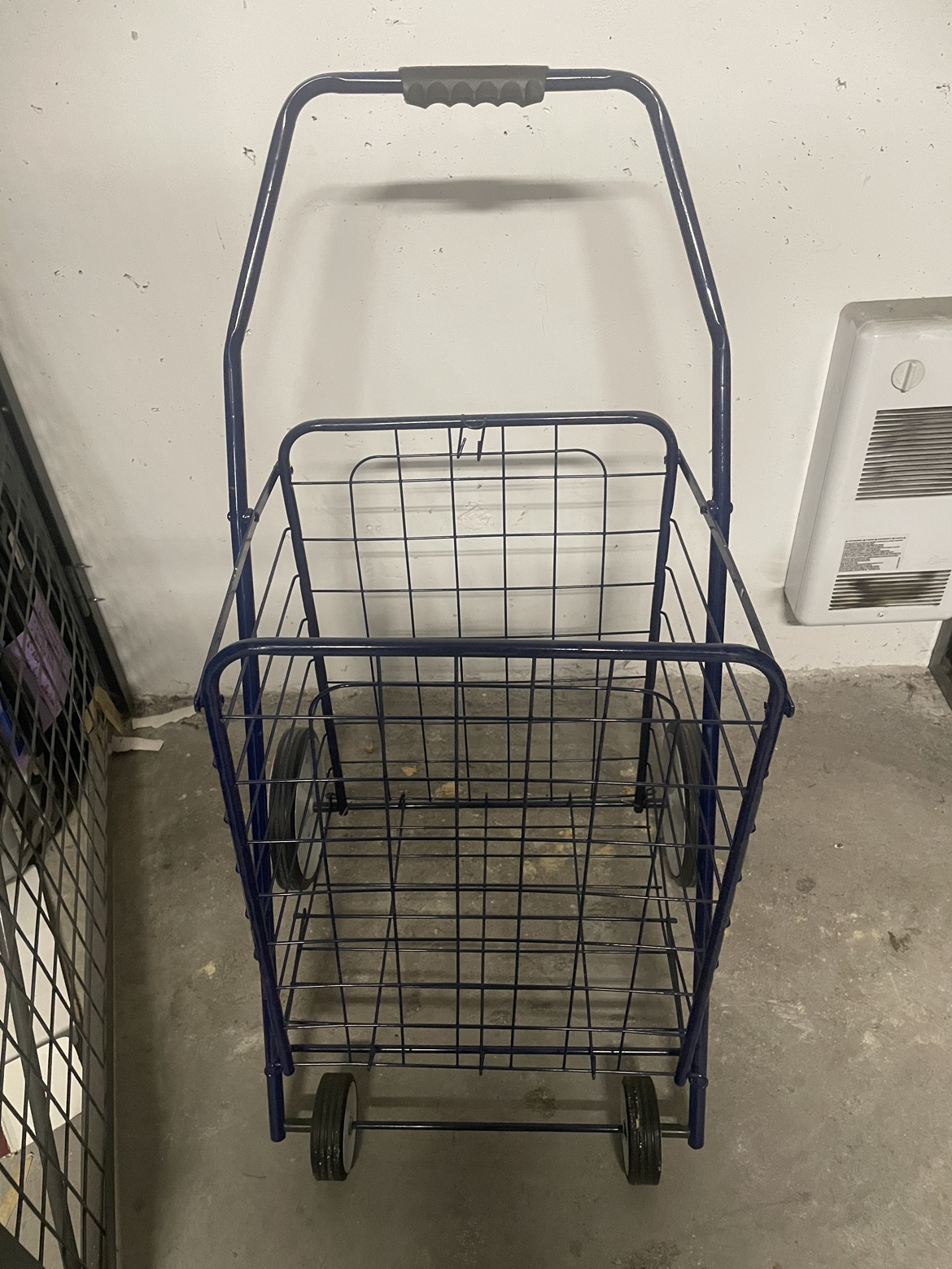 XL Shopping Trolley thumbnail