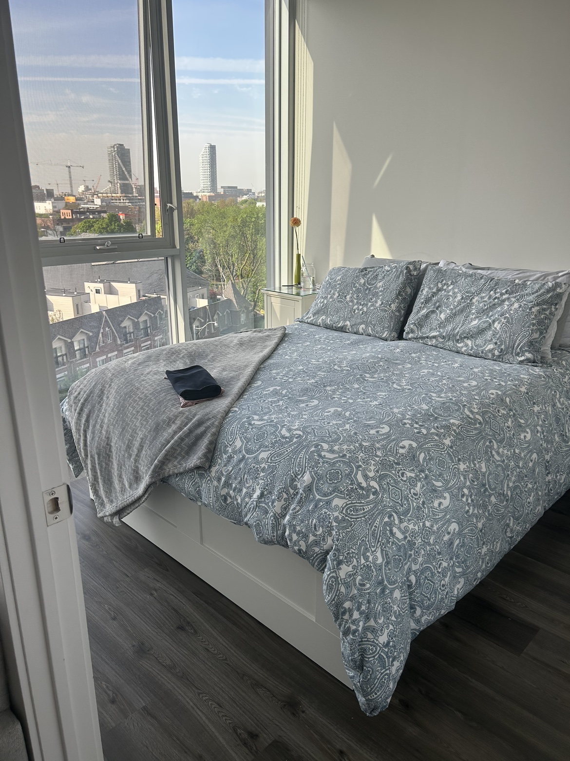 king size 3 pcs set - 1 duvet cover and 2 pillow cases