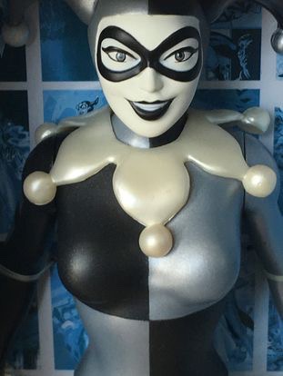 Limited SERIES DC ORIGINALS 18-INCH HARLEY QUINN image indicator(2)