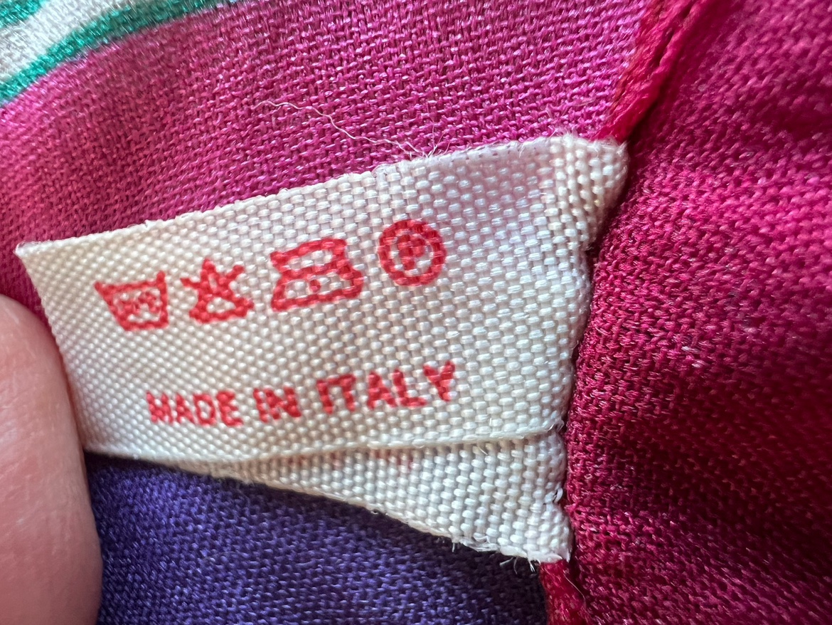 🎉 Red & Purple Striped Scarf (Made in Italy) #ThriftyPicks image indicator(3)