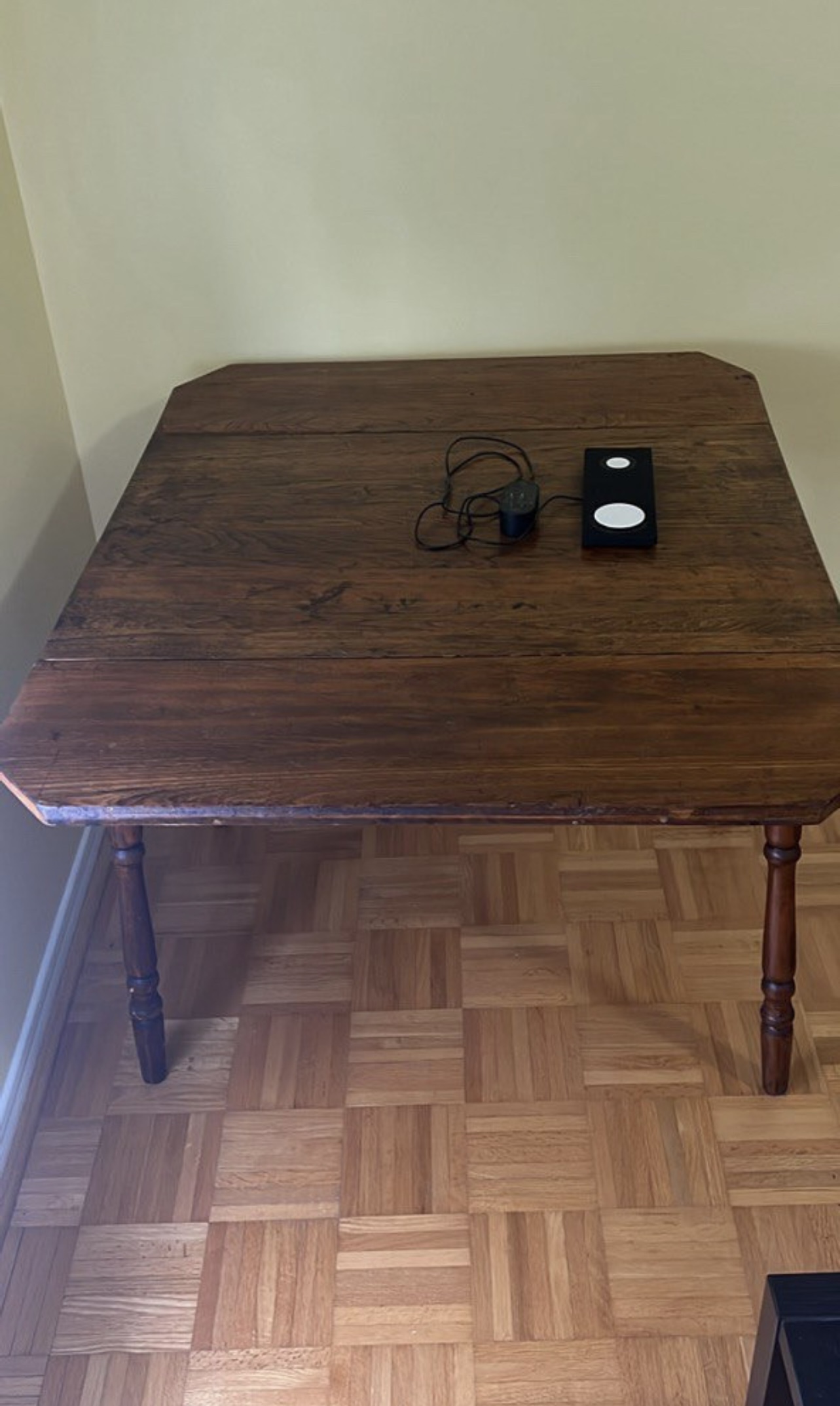 Expandable Wooden Table - photo 3