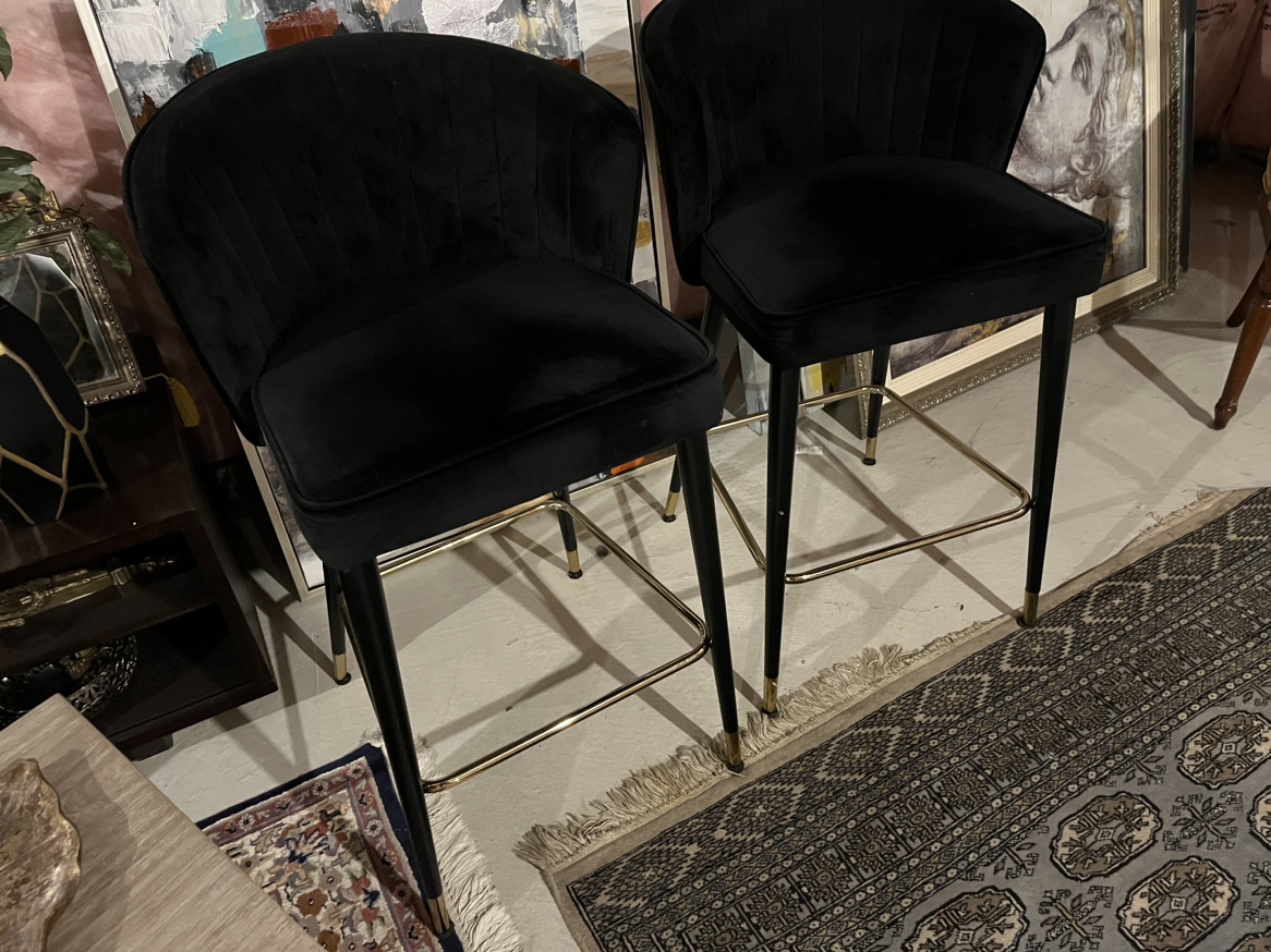 BAR STOOLS / pair
