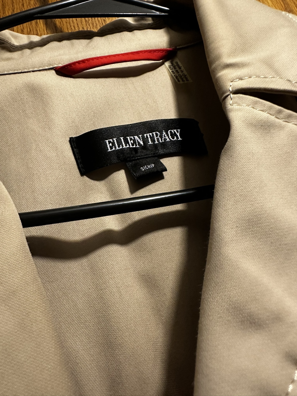 Woman’s trench coat - photo 2