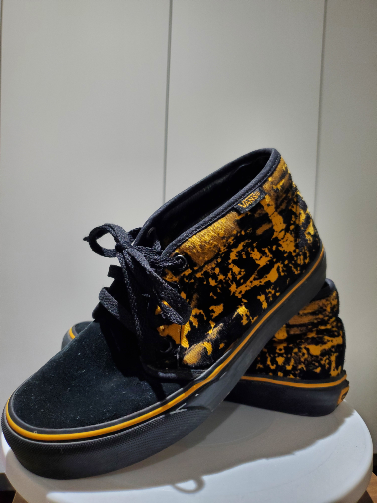 Vans Mid rise black & gold Skater Shoe size M5.5 W7 thumbnail